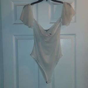 ✨5/$15✨bundles only  Body suit